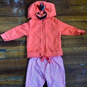 Pumpkin Halloween Two Piece Outfit 3-6 Month Zip Up Hoodie and Pants